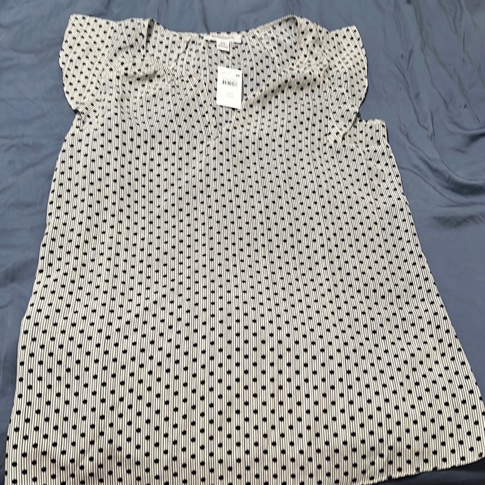 Motherhood Maternity sleeveless blouse size M brand new